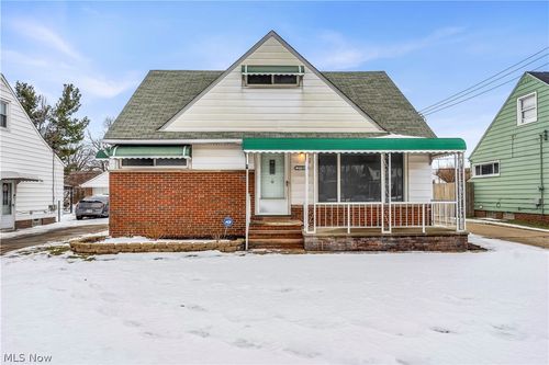 21301 Carol Dr, Euclid, OH, 44119-1830 | Card Image