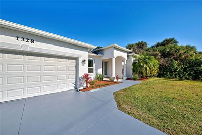 1328 Eastman Circle, House other with 3 bedrooms, 2 bathrooms and null parking in North Port FL | Image 3