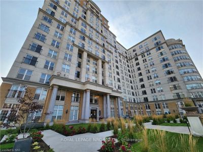 812 - 135 James St S, Condo with 2 bedrooms, 2 bathrooms and null parking in Hamilton ON | Image 1