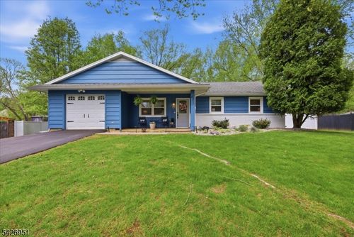 47 Pudding Stone Way, Phillipsburg, NJ, 08865-2022 | Card Image