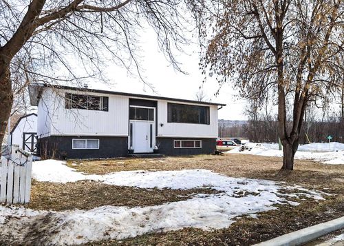 11237 91 St, Peace River, AB, T8S1P7 | Card Image