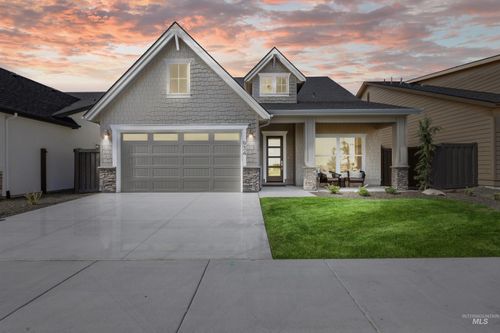 934 E Escalation St, Meridian, ID, 83642-1453 | Card Image