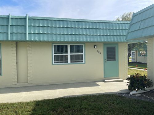 apt-206-101 Cambridge Trl, SUN CITY CENTER, FL, 33573-5952 | Card Image