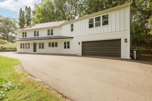 5111 Colonial Drive, Golden Valley, MN, 55416 | Card Image