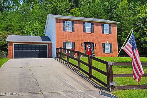 8601 Rayworth Trl, Powell, TN, 37849-5801 | Card Image