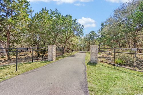 263 Eden Ranch Dr, Canyon Lake, TX, 78133-5413 | Card Image