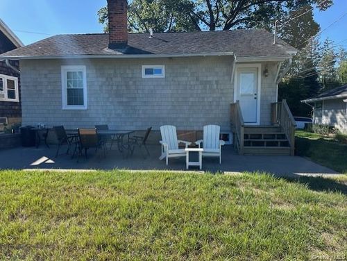 39 Hillside Ave, Glenwood Landing, NY, 11547-3008 | Card Image