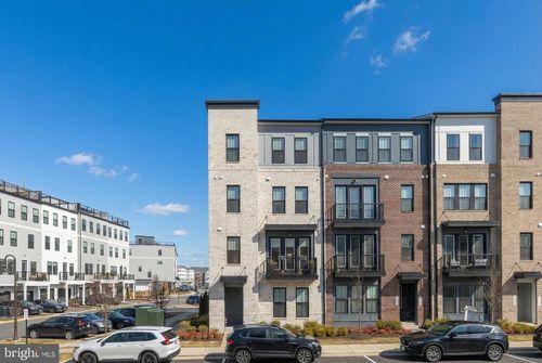 43255 Farringdon Sq, BROADLANDS, VA, 20148-5552 | Card Image