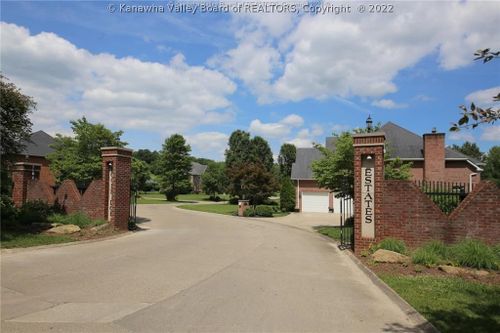 3032 Cliffside Rd, Hurricane, WV, 25526-7409 | Card Image