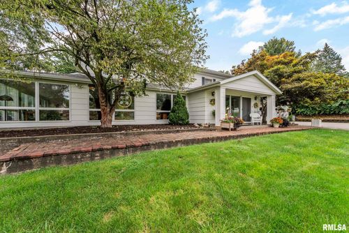 3 Wilson Dr, Muscatine, IA, 52761-2756 | Card Image