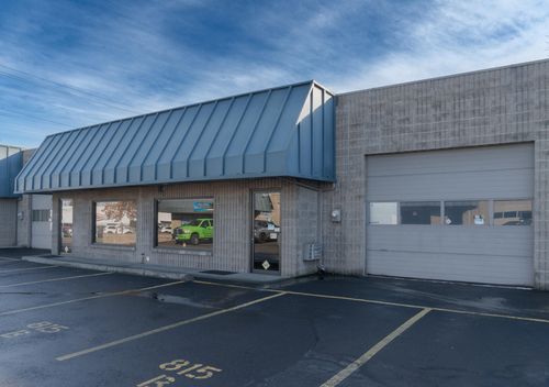 b-815 N Central Avenue, Medford, OR, 97501 | Card Image