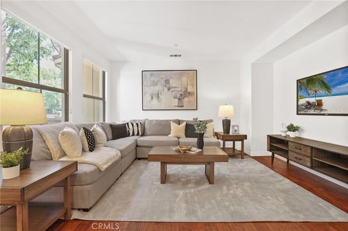 116 Townsend, Irvine, CA, 92620-2821 | Card Image