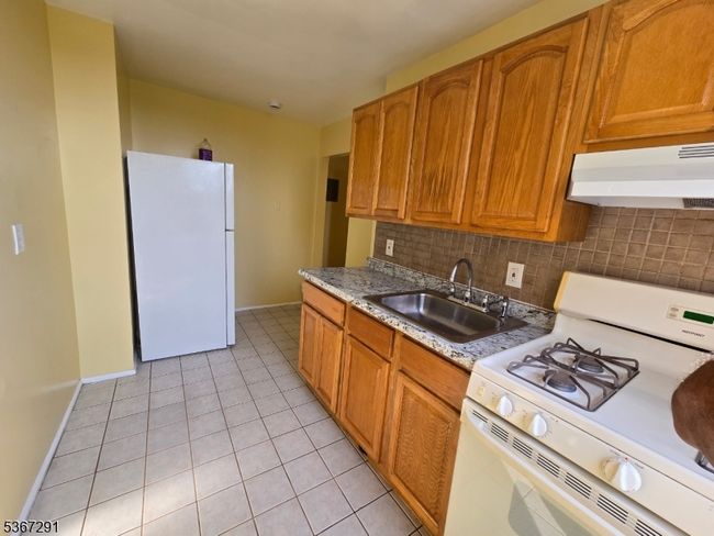 APT-304 - 2271 John F Kennedy Blvd, Townhouse with 1 bedrooms, 1 bathrooms and null parking in Jersey City NJ | Image 16