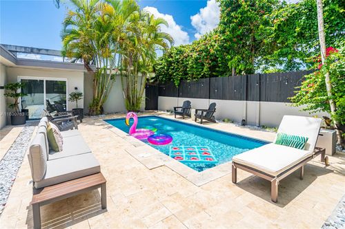 520 Sw 22nd Rd, Miami, FL, 33129-1916 | Card Image