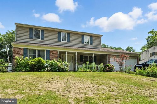 2549 Arrowhead Dr, FEASTERVILLE TREVOSE, PA, 19053-3238 | Card Image