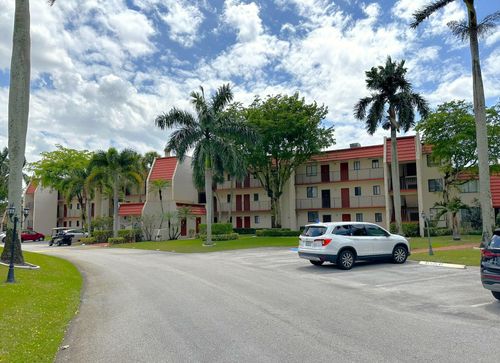 303-4393 Trevi Ct, Lake Worth, FL, 33467-4211 | Card Image