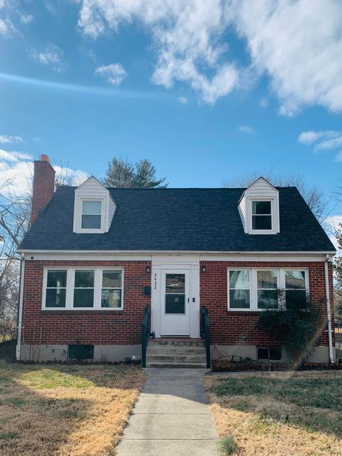 2432 Massachusetts Ave Nw, Roanoke, VA, 24017-3546 | Card Image