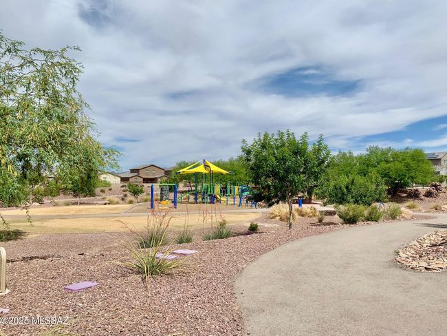 Small park | Image 32