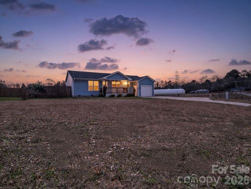 655 W Oconee Street, Chesnee, SC, 29323 | Card Image