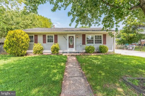 7915 Manassas Dr, MANASSAS, VA, 20111-4103 | Card Image