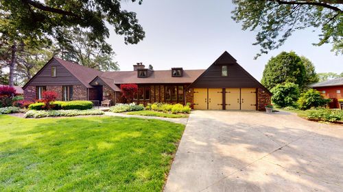 209 Viola Ln, Prospect Heights, IL, 60070-1236 | Card Image