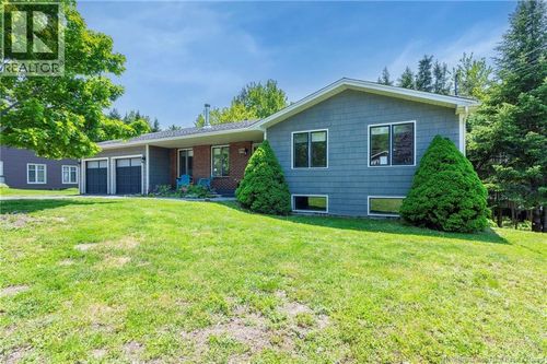 10 Eydie Dr, Rothesay, NB, E2E4Z2 | Card Image