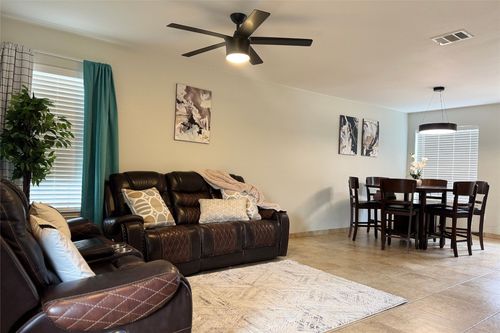 6300 Crumley Ln, Austin, TX, 78741-2362 | Card Image