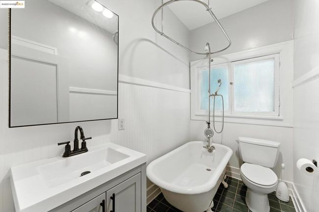 7 Panoramic Way, Condo with 2 bedrooms, 1 bathrooms and null parking in Berkeley CA | Image 25