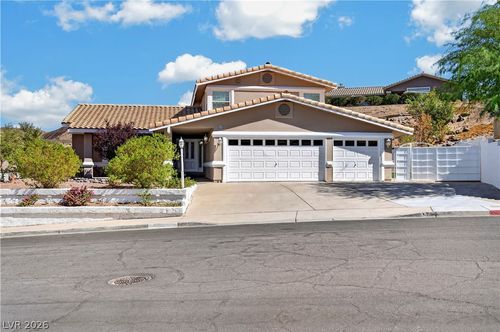 1049 Geranium Dr, Henderson, NV, 89011-3016 | Card Image