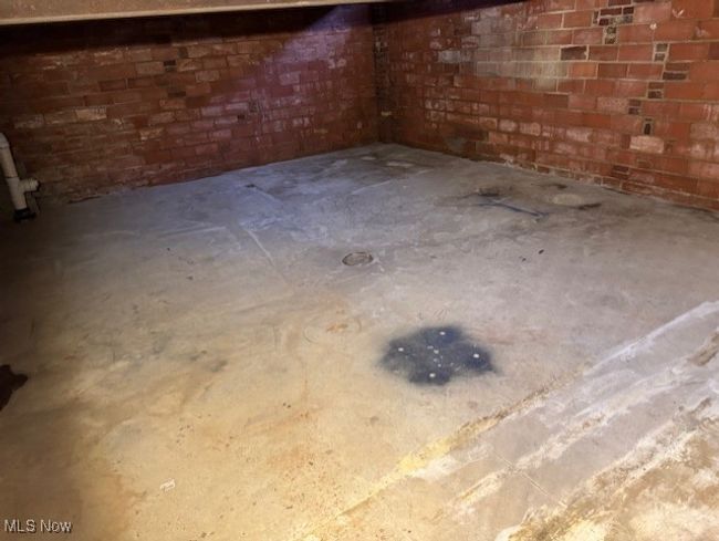 Basement for Storage or work-shop | Image 6