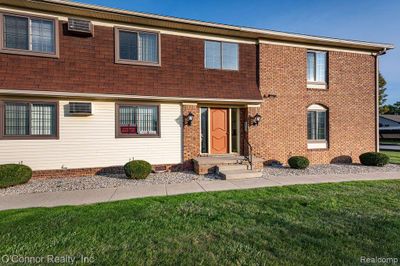 D-2 - 1900 River Road, Condo with 2 bedrooms, 1 bathrooms and null parking in Marysville MI | Image 1