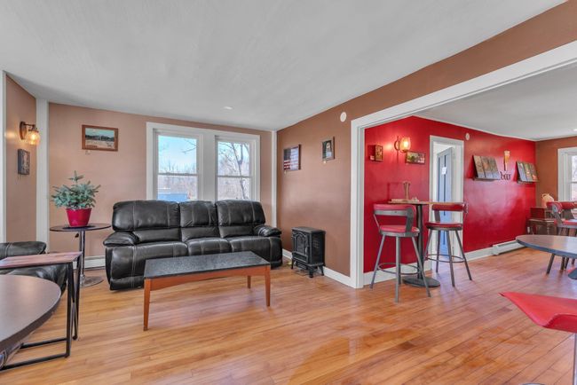 208 Main St, House other with 4 bedrooms, 3 bathrooms and null parking in Cambridge VT | Image 15