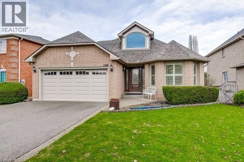 1248 Heritage Way, Oakville, ON, L6M2T6 | Card Image