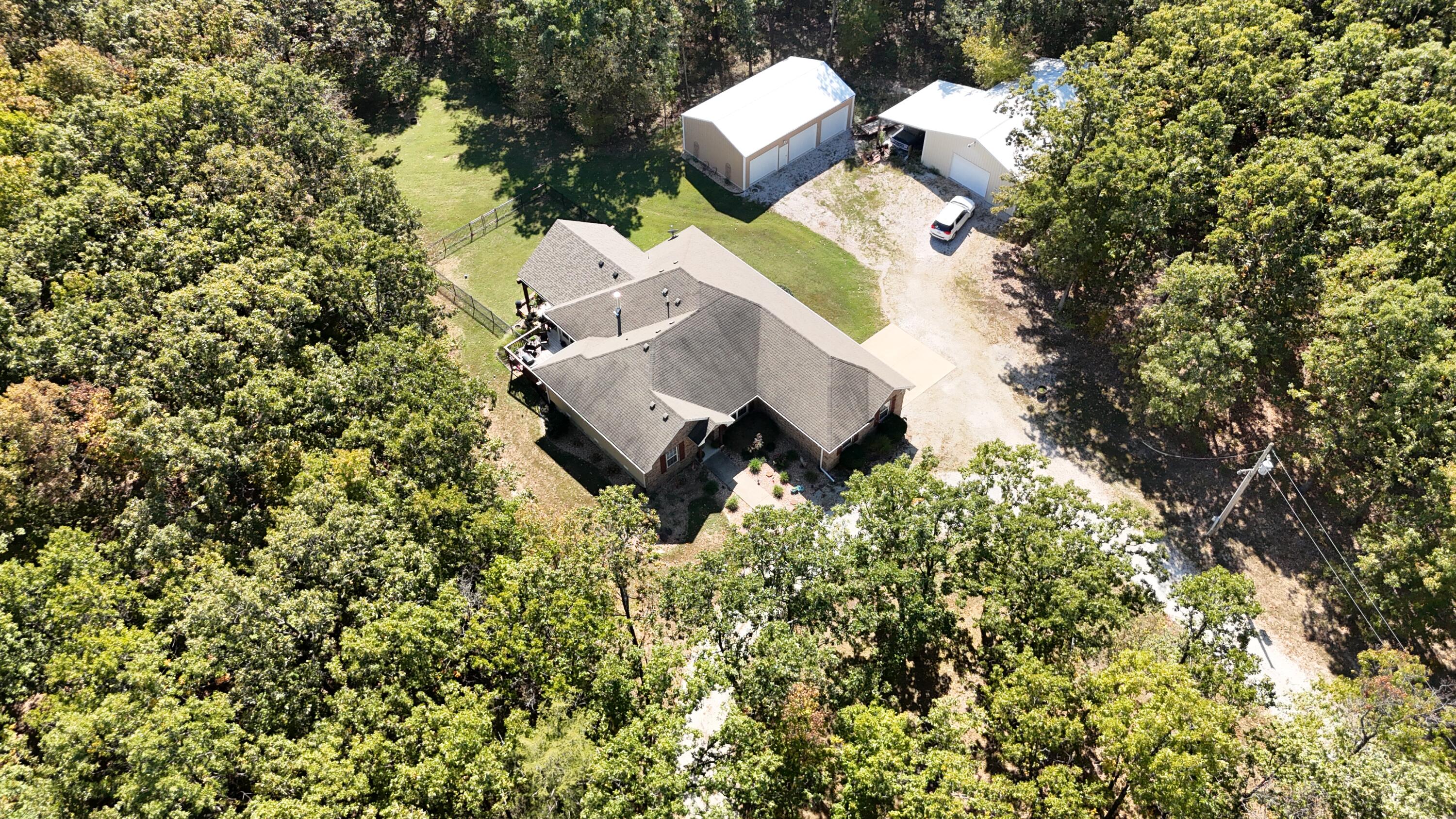 412th Rd, Bolivar, MO 65613