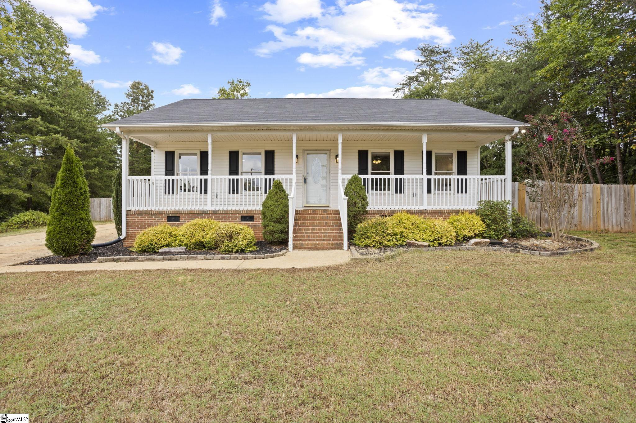 Hodgens Cir, Travelers Rest, SC 29690