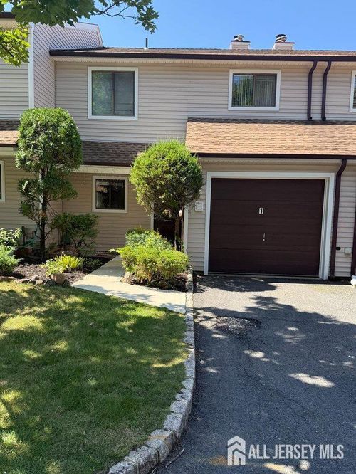 12 Sunflower Ct, Edison, NJ, 08820-4312 | Card Image