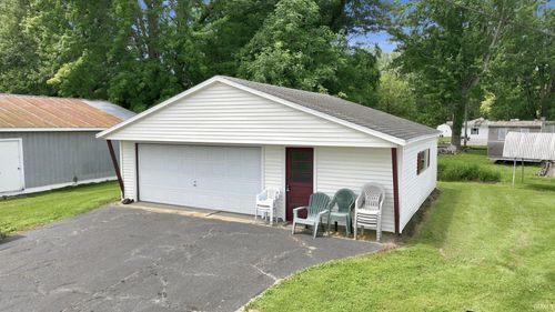 **** E Lakewood Ave, Warsaw, IN, 46580 | Card Image