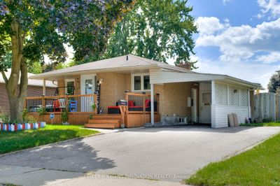 71 Highpark Ave, House other with 2 bedrooms, 2 bathrooms and 5 parking in Kitchener ON | Image 1