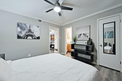 apt-109-711 Eberhart Ln, Austin, TX, 78745-3902 | Card Image