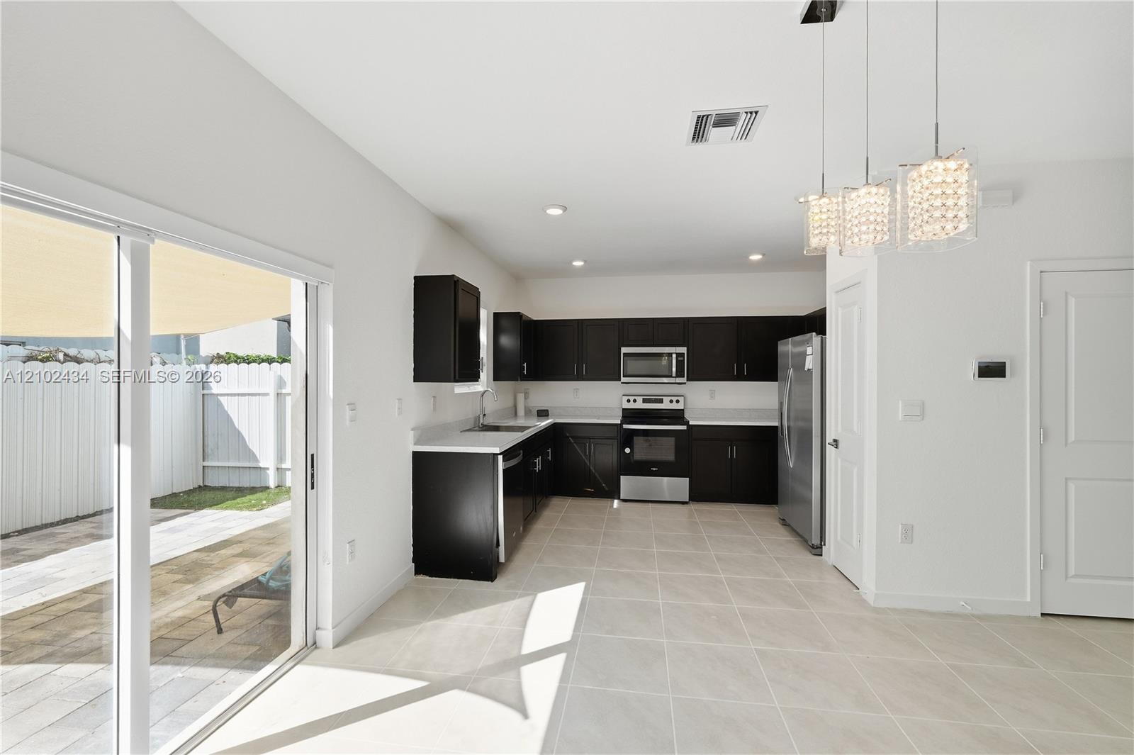Residential Lease in Florida City 5
