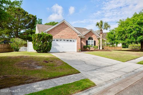1007 Maplechase Dr Se, Leland, NC, 28451-9516 | Card Image
