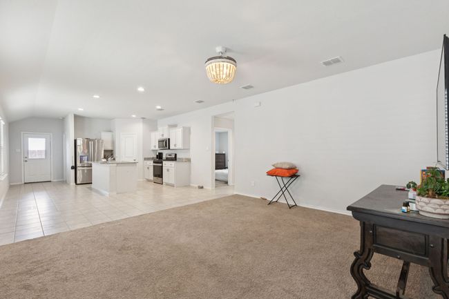 140 Running River Dr, House other with 3 bedrooms, 2 bathrooms and null parking in Boyd TX | Image 6