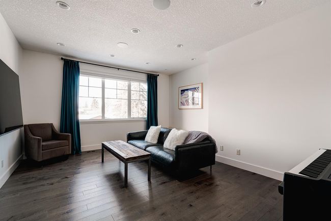 6440 Laurentian Way Sw, House detached with 4 bedrooms, 4 bathrooms and 6 parking in Calgary AB | Image 33