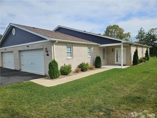 562 Woodhawk Ln, Butler, PA, 16001-8312 | Card Image