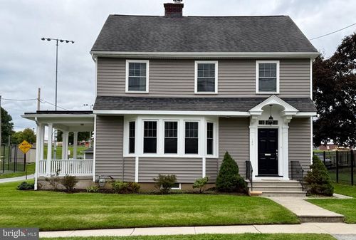 128 E Areba Ave, HERSHEY, PA, 17033-1403 | Card Image