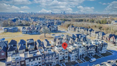 17 William Shearn Crescent S, Markham, ON, L6C3J3 | Card Image
