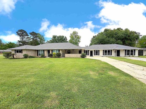 940 Robbie St, Denham Springs, LA, 70726-2507 | Card Image