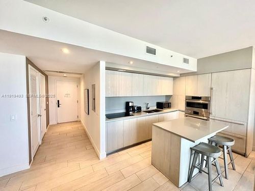 r2904-4010 S Ocean Dr, Hollywood, FL, 33019-3063 | Card Image