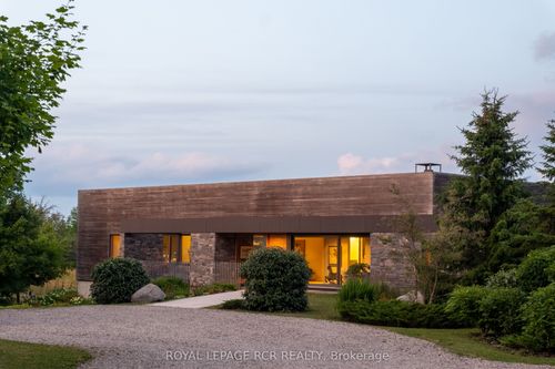 5211 Tenth Line, Erin, ON, N0B1T0 | Card Image