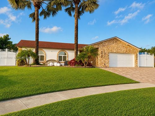 26764 Sw 122nd Pl, Homestead, FL, 33032-7977 | Card Image